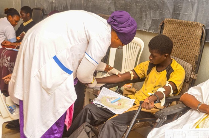 Journée de don de sang organisée par LASG80 : le Lycée Abdoulaye Sadji de Rufisque collecte 279 poches en une journée