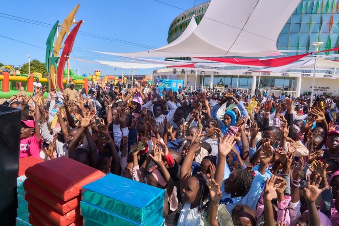 Arbre de Noël 2025 : Dakar Dem Dikk gâte ses enfants