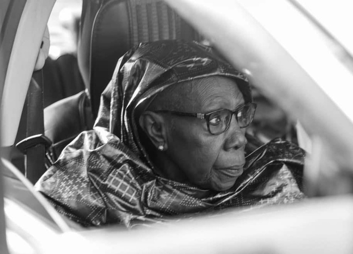 Décès d’Adja Khar Mbaye Madiaga : les hommages d’Ismaël Lô et de Macky Sall Décès d’Adja Khar Mbaye Madiaga : les hommages d’Ismaël Lô et de Macky Sall