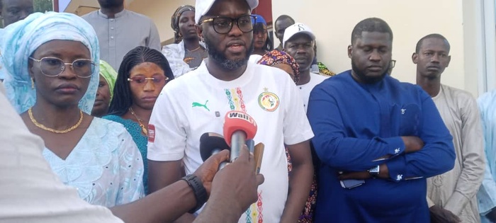 Linguère : en tournée dans le Djoloff, El Hadji Malick Ndiaye vise 10 000 enrôlements à la CMU et prône la massification de Pastef Linguère : en tournée dans le Djoloff, El Hadji Malick Ndiaye vise 10 000 enrôlements à la CMU et prône la massification de Pastef