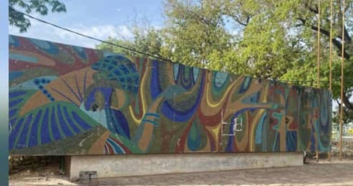 Thiès / Destruction d'une œuvre d'art mosaïque : la toile s'enflamme entre indignation et reconnaissance Thiès / Destruction d'une œuvre d'art mosaïque : la toile s'enflamme entre indignation et reconnaissance