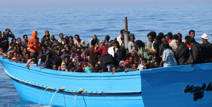 Inquiétude au Sénégal et Gambie, sans nouvelles d'une pirogue transportant plusieurs centaines de migrants