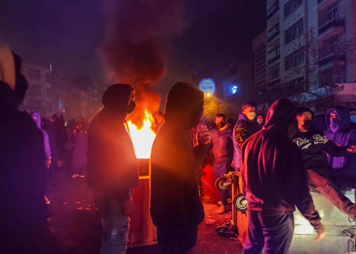 Comment le régime iranien isole le pays de l’internet mondial, et comment les manifestants tentent de le contourner Comment le régime iranien isole le pays de l’internet mondial, et comment les manifestants tentent de le contourner