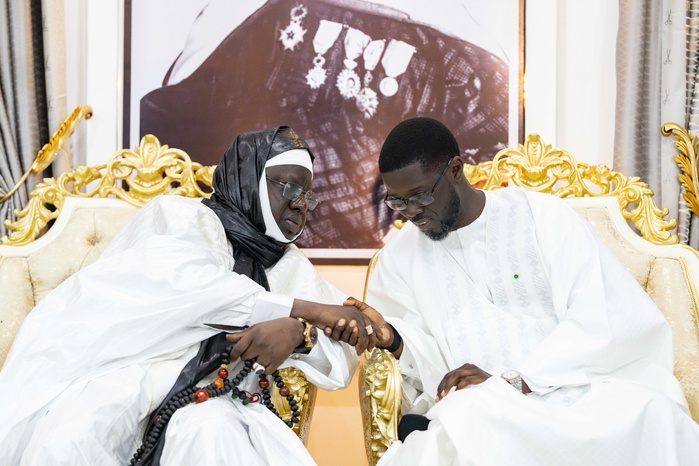 146ᵉ Appel des Layène : le Président Diomaye Faye chez le Khalife général des Layène pour recueillir des prières 146ᵉ Appel des Layène : le Président Diomaye Faye chez le Khalife général des Layène pour recueillir des prières