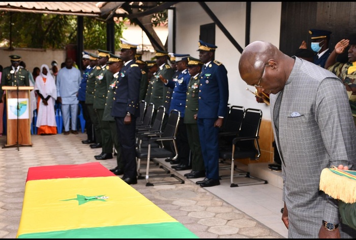 Levée de corps du soldat Cheikh Manga, décédé en Centrafrique : L'Armée rend hommage à un soldat exemplaire Levée de corps du soldat Cheikh Manga, décédé en Centrafrique : L'Armée rend hommage à un soldat exemplaire