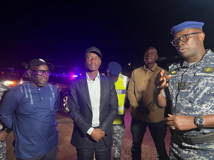 TOUBA- Me Bamba Cissé supervise une vaste opération combinée à Touba et Mbacké et signale que "la tendance sécuritaire est renversée" TOUBA- Me Bamba Cissé supervise une vaste opération combinée à Touba et Mbacké et signale que "la tendance sécuritaire est renversée"