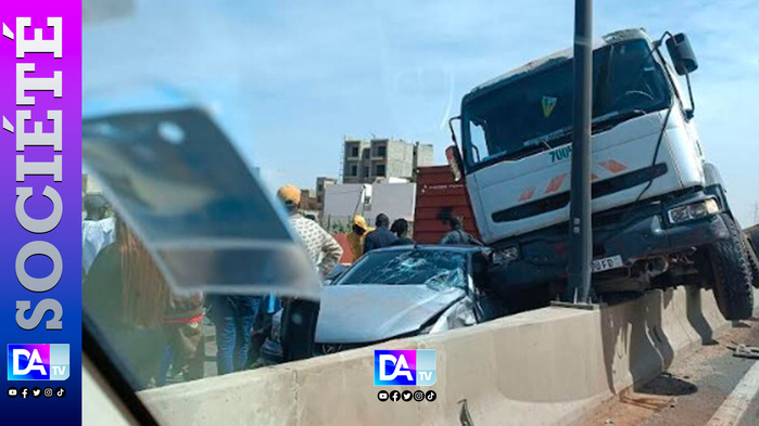 Accident à hauteur de Keur Ndiaye Lô : Un camion fou fait cinq morts et deux blessés sur l’autoroute à péage Accident à hauteur de Keur Ndiaye Lô : Un camion fou fait cinq morts et deux blessés sur l’autoroute à péage