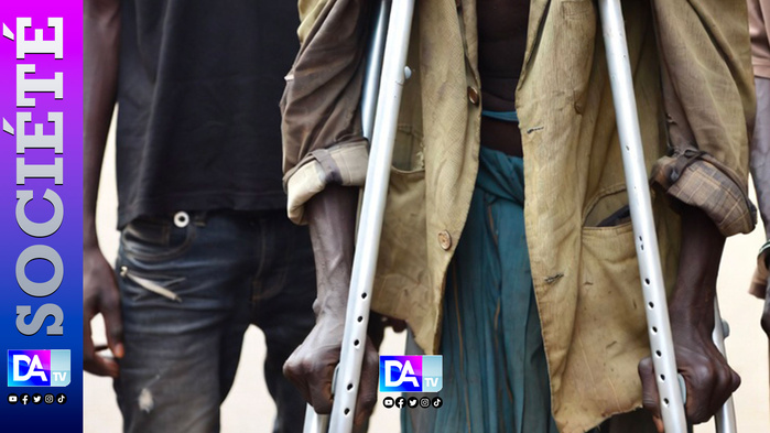 À la Médina, le « mendiant » aux béquilles, dealer de crack, démasqué par la police À la Médina, le « mendiant » aux béquilles, dealer de crack, démasqué par la police