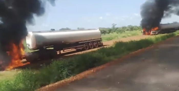 Au Mali, des dizaines de camions de carburant détruits dans une attaque de jihadistes présumés