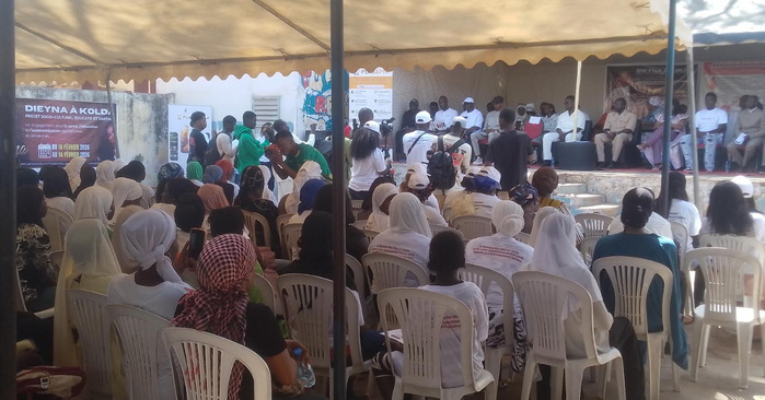 Autonomisation des femmes, lutte contre les MGF : La chanteuse Dieyna Baldé s’engage auprès des filles et des femmes de Kolda… Autonomisation des femmes, lutte contre les MGF : La chanteuse Dieyna Baldé s’engage auprès des filles et des femmes de Kolda…