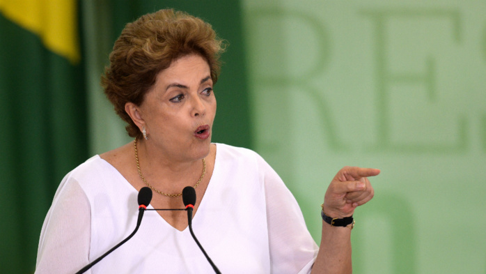 Brésil : le président par intérim du Congrès des députés se rétracte et approuve le processus de destitution de Dilma Rousseff Brésil : le président par intérim du Congrès des députés se rétracte et approuve le processus de destitution de Dilma Rousseff