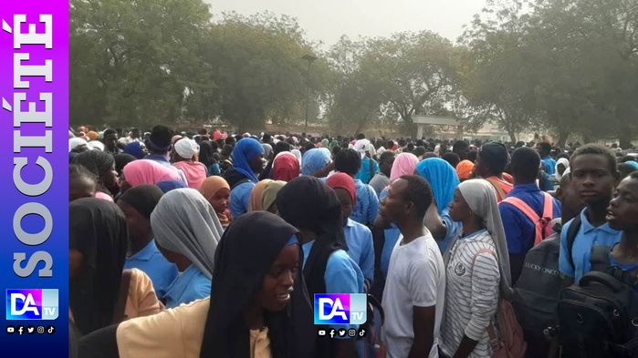 Crise universitaire : Des élèves en soutien aux étudiants, rejoignent le mouvement de grève de 72h et réclament justice après la mort d’Abdoulaye Ba Crise universitaire : Des élèves en soutien aux étudiants, rejoignent le mouvement de grève de 72h et réclament justice après la mort d’Abdoulaye Ba