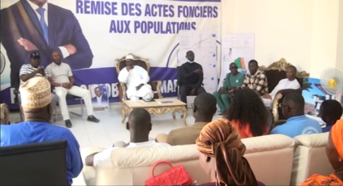 Notto Diobasse / remise de subventions : "Votre attitude doit refléter en permanence les valeurs de Diobasse." (Alioune Sarr, maire)