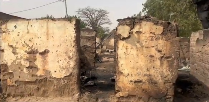 Missirah Wadène : Un incendie réduit en cendre 3 maisons et des stocks de vivres à Mbaye-Mbaye Missirah Wadène : Un incendie réduit en cendre 3 maisons et des stocks de vivres à Mbaye-Mbaye