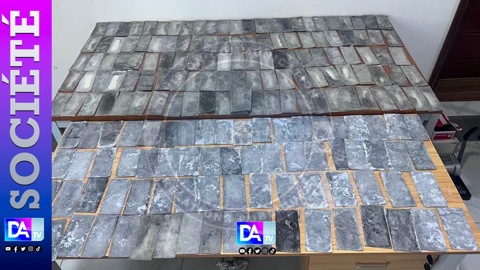 Kaolack: 4 faussaires arrêtés avec 100 millions de faux billets Kaolack: 4 faussaires arrêtés avec 100 millions de faux billets