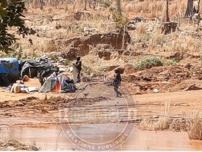 Exploitation illégale des ressources minières : La gendarmerie met fin aux activités d’un site d’orpaillage illicite à Mouran Exploitation illégale des ressources minières : La gendarmerie met fin aux activités d’un site d’orpaillage illicite à Mouran