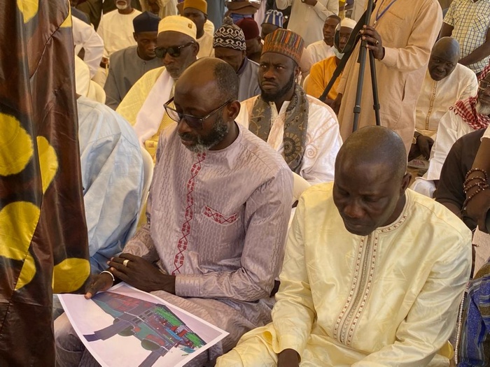 Jaxaay : pose de la première pierre de la Grande Mosquée de l'unité 12A par les autorités locales Jaxaay : pose de la première pierre de la Grande Mosquée de l'unité 12A par les autorités locales
