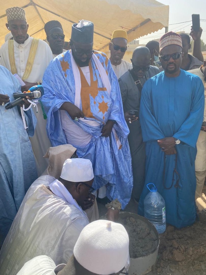 Jaxaay : pose de la première pierre de la Grande  Mosquée de l'unité 12A par les autorités locales