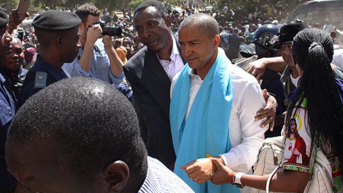 Nouvelle audition de l'opposant congolais Moïse Katumbi, soutenu par des milliers de partisans Nouvelle audition de l'opposant congolais Moïse Katumbi, soutenu par des milliers de partisans