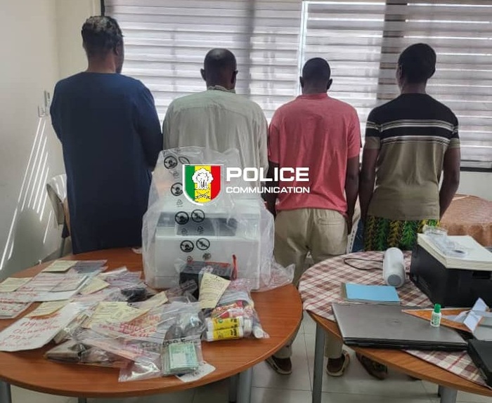 Ouakam : démantèlement d’un réseau présumé de fraude documentaire lors de l’opération « LIMA-SIERRA » Ouakam : démantèlement d’un réseau présumé de fraude documentaire lors de l’opération « LIMA-SIERRA »