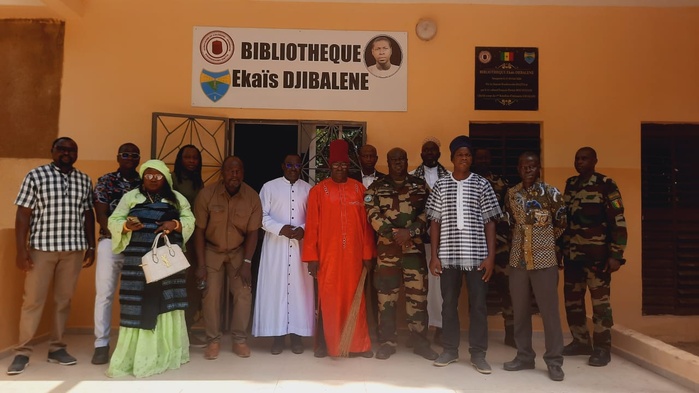 Calobone : une coopération civilo-traditionnelle au service de la jeunesse avec l’inauguration de la Bibliothèque Ekaïs Djibalène Calobone : une coopération civilo-traditionnelle au service de la jeunesse avec l’inauguration de la Bibliothèque Ekaïs Djibalène