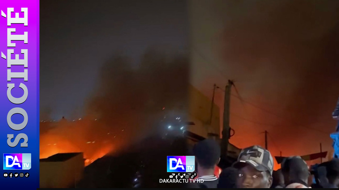 Incendie au marché Sam de Guédiawaye : plusieurs cantines réduites en cendres Incendie au marché Sam de Guédiawaye : plusieurs cantines réduites en cendres