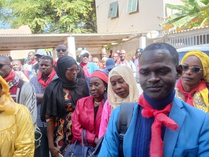 Saint Louis : les syndicats d'enseignants appellent à durcir le combat et dénoncent le discours anti-enseignant. Saint Louis : les syndicats d'enseignants appellent à durcir le combat et dénoncent le discours anti-enseignant.