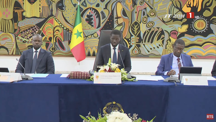 Rationalisation du secteur parapublic : Ousmane Sonko annonce la suppression de 19 entités et 55 milliards d'économies sur trois ans Rationalisation du secteur parapublic : Ousmane Sonko annonce la suppression de 19 entités et 55 milliards d'économies sur trois ans