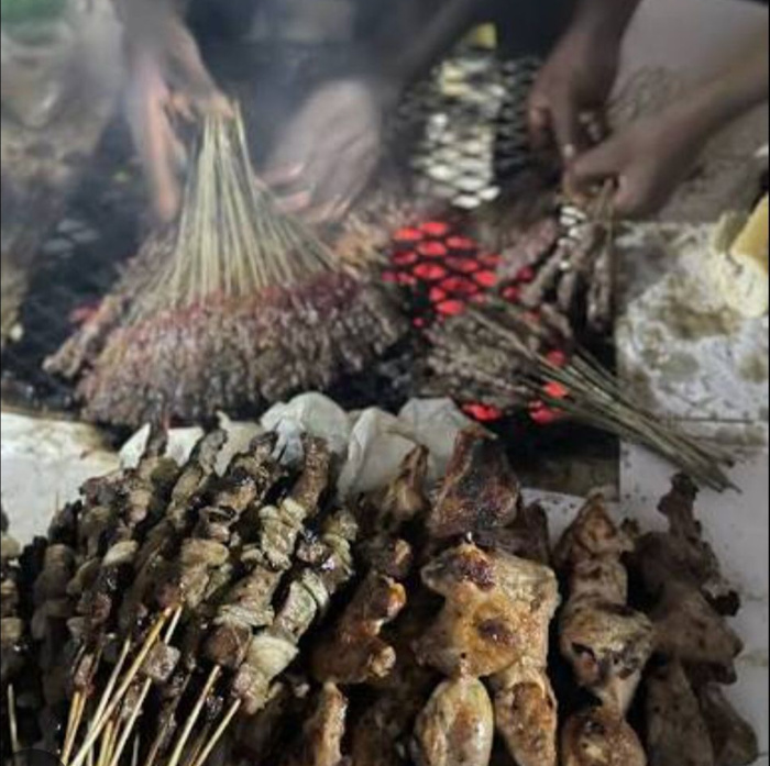 Corniche-Ouest : un vendeur de brochettes de viande de chat interpellé par la Police Corniche-Ouest : un vendeur de brochettes de viande de chat interpellé par la Police