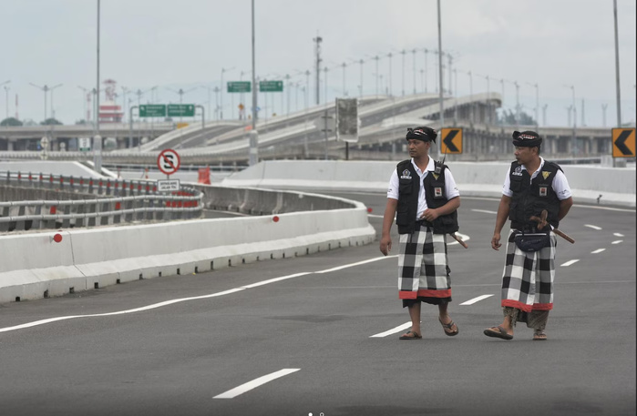Un touriste suisse risque la prison à Bali pour avoir critiqué une fête religieuse Un touriste suisse risque la prison à Bali pour avoir critiqué une fête religieuse