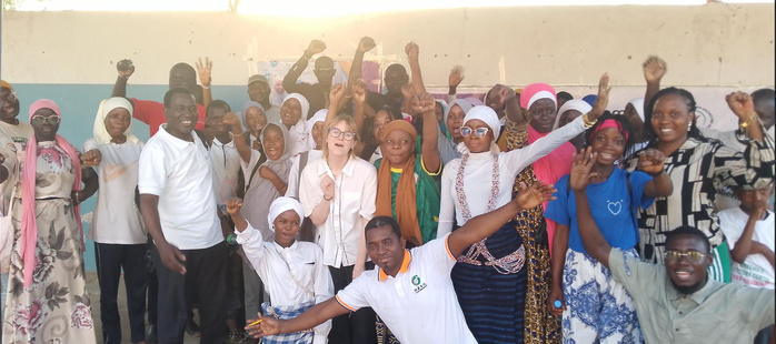 Lutte contre les MGF à Kolda : Roishe Milre (coopération britannique) visite les principaux clubs de jeunes filles pour leur engagement… Lutte contre les MGF à Kolda : Roishe Milre (coopération britannique) visite les principaux clubs de jeunes filles pour leur engagement…