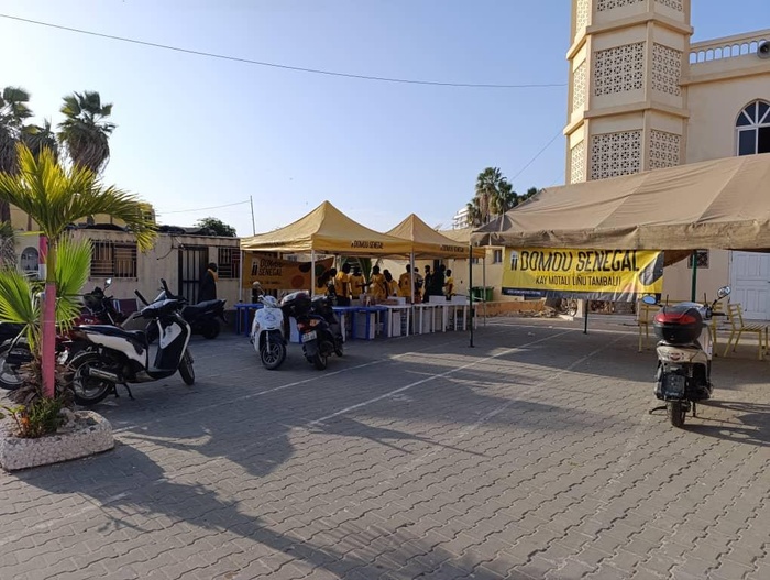 À Dakar, l’association caritative Domou Sénégal mobilise 115 bénévoles et distribue près de 7 000 kits de Ndogou pour renforcer le lien social À Dakar, l’association caritative Domou Sénégal mobilise 115 bénévoles et distribue près de 7 000 kits de Ndogou pour renforcer le lien social