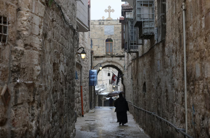 “Une première depuis des siècles”: la police israélienne empêche la tenue de la messe du dimanche des Rameaux à Jérusalem