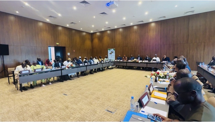 Ahmed Youssouph Benjeloun ouvrant le Forum départemental sur le changement climatique: « Nous ne pouvons pas rester simples spectateurs » Ahmed Youssouph Benjeloun ouvrant le Forum départemental sur le changement climatique: « Nous ne pouvons pas rester simples spectateurs »