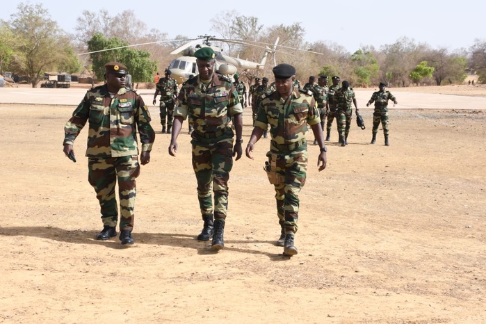 visite de la Zone militaire n°4 : le CEMGA Oumar Wade salue la vigilance des troupes et annonce un renforcement sécuritaire visite de la Zone militaire n°4 : le CEMGA Oumar Wade salue la vigilance des troupes et annonce un renforcement sécuritaire