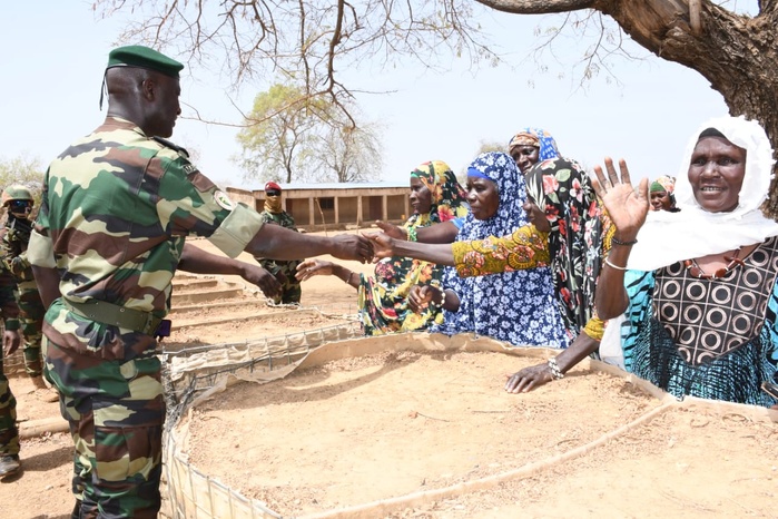 visite de la Zone militaire n°4 : le CEMGA Oumar Wade salue la vigilance des troupes et annonce un renforcement sécuritaire visite de la Zone militaire n°4 : le CEMGA Oumar Wade salue la vigilance des troupes et annonce un renforcement sécuritaire