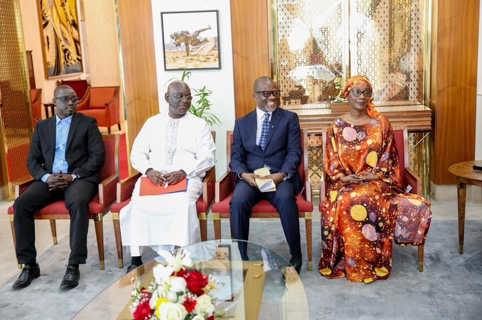 Centenaire du Président Abdoulaye Wade : Bassirou Diomaye Faye reçoit une délégation du Parti démocratique sénégalais au Palais Centenaire du Président Abdoulaye Wade : Bassirou Diomaye Faye reçoit une délégation du Parti démocratique sénégalais au Palais