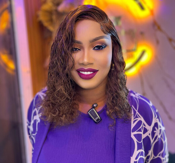 ​​Hommage à Madame Diouf, Louise Senghor : Une Icône de Bienveillance