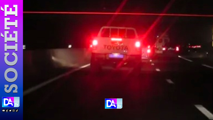 Nguekhokh : Camion renversé sur l'autoroute à péage Mbour-Dakar, trafic totalement paralysé Nguekhokh : Camion renversé sur l'autoroute à péage Mbour-Dakar, trafic totalement paralysé