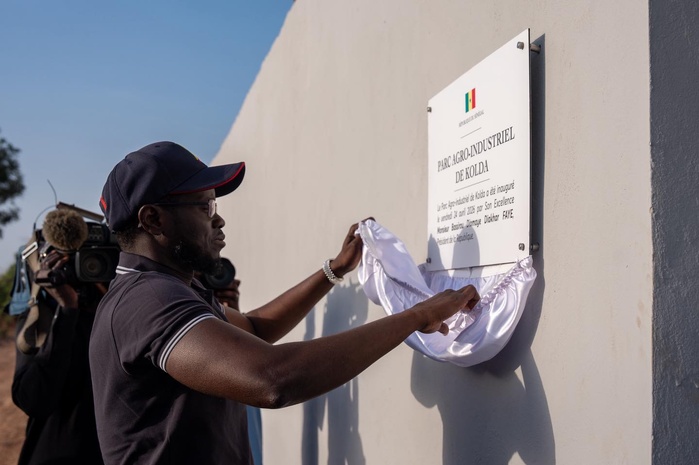 Inauguration du parc agro-industriel de Kolda: Le président Diomaye Faye porte le budget des agropoles à 89 milliards... Inauguration du parc agro-industriel de Kolda: Le président Diomaye Faye porte le budget des agropoles à 89 milliards...
