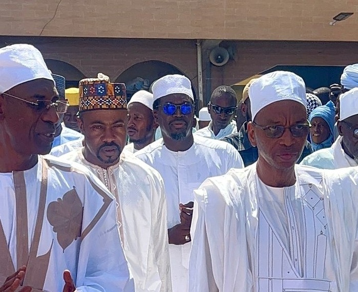 Daaka de Médina Gounass : le Pr Moussa Baldé conduit la délégation de l'Apr et sollicite des prières pour Macky Sall... Daaka de Médina Gounass : le Pr Moussa Baldé conduit la délégation de l'Apr et sollicite des prières pour Macky Sall...