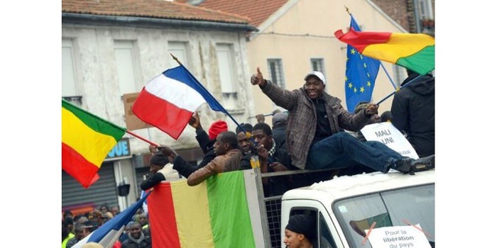 Paris recommande à ses ressortissants de quitter temporairement le Mali "dès que possible" (affaires étrangères)