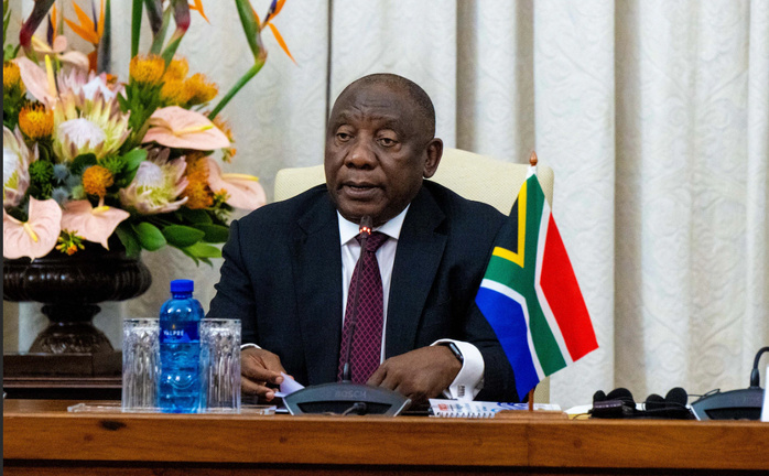Des buffles vendus à 580.000 dollars? Le président sud-africain menacé par une polémique