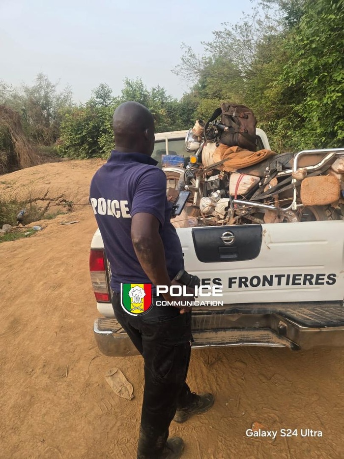 Poste de surveillance de Diyabougou : la Police des frontières saisit un important lot de matériel explosif Poste de surveillance de Diyabougou : la Police des frontières saisit un important lot de matériel explosif