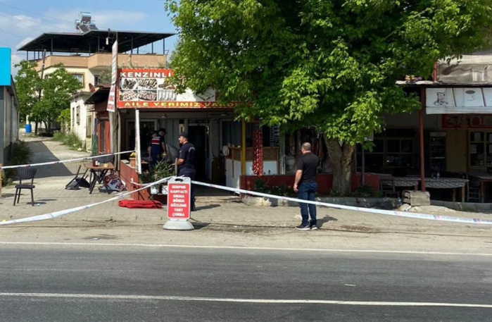 Fusillade en Turquie: un homme armé abat quatre personnes, huit autres blessées Fusillade en Turquie: un homme armé abat quatre personnes, huit autres blessées