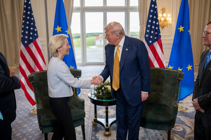 Droits de douane: l’accord commercial entre l’Europe et les États-Unis sera renégocié après Trump