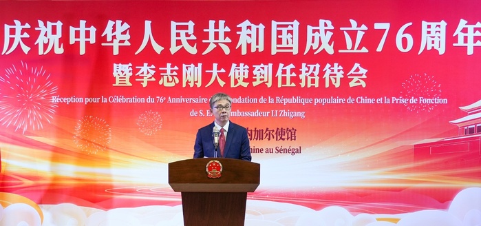 Tendance irréversible vers le grand renouveau de la nation chinoise et rapprochement inéluctable entre les  deux rives du détroit de Taiwan ( SEM M. LI Zhigang, Ambassadeur )