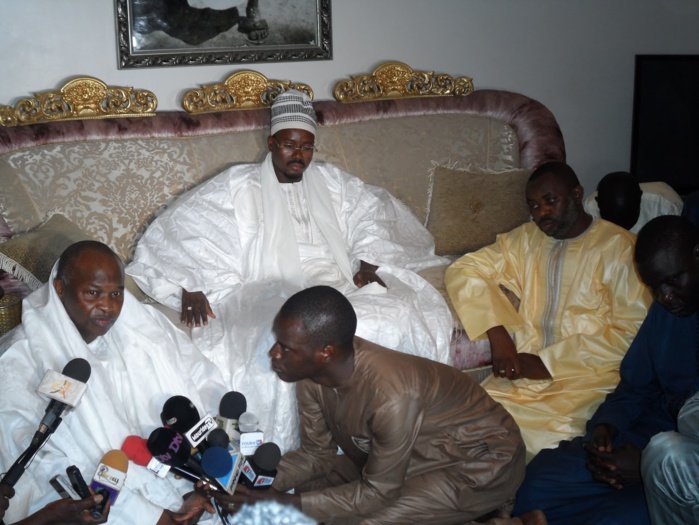 Touba sauve les 5000 enseignants d'une radiation certaine et clôt la grève Touba sauve les 5000 enseignants d'une radiation certaine et clôt la grève