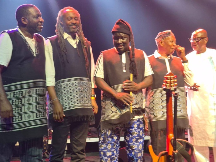 Journée mondiale de l’Afrique : la prestation XXL d’Ismaïla Lô à Genève Journée mondiale de l’Afrique : la prestation XXL d’Ismaïla Lô à Genève