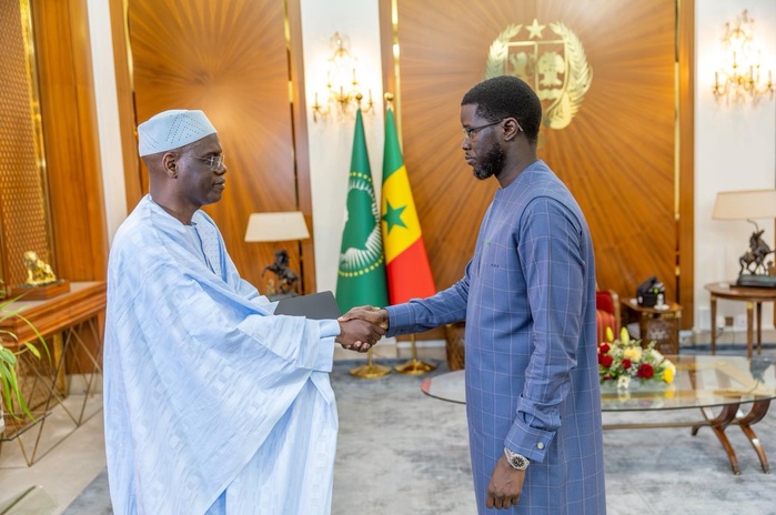 Le Président de la République Bassirou Diomaye Faye félicite son nouveau PM, Al Amine LO Le Président de la République Bassirou Diomaye Faye félicite son nouveau PM, Al Amine LO